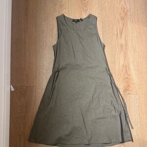 Elegant Olive Green Sleeveless Dress